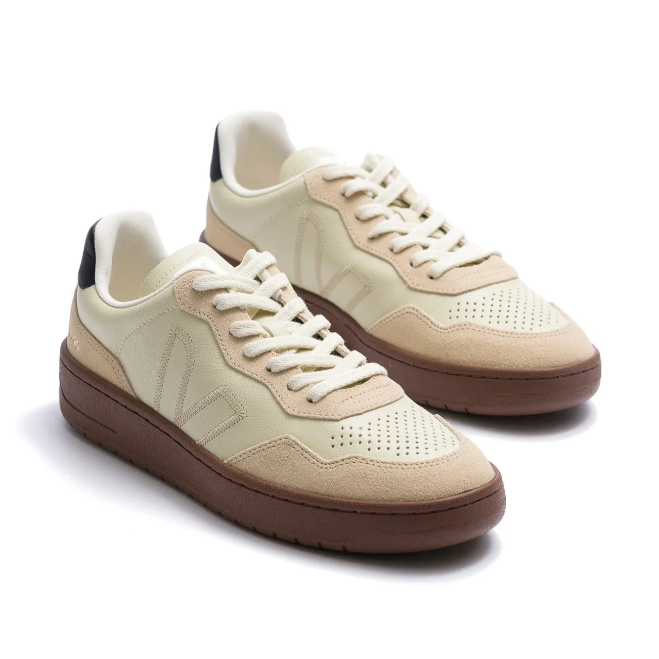 Veja V-90 Leather Beige - Pierre Almond Black