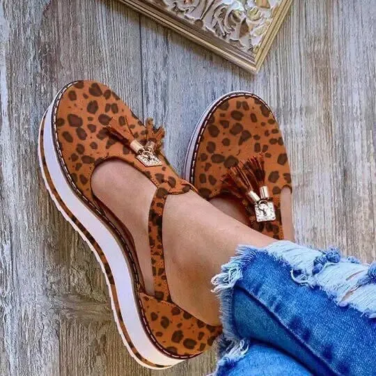Vella™ - Tassel Platform Flats