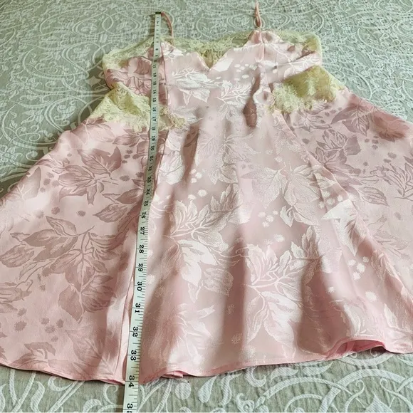 Victoria's Secret Sleepwear Women Medium Pink Ivory Robe NegligeeGold Label Vint