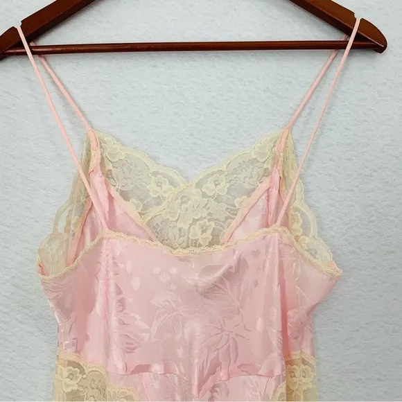 Victoria's Secret Sleepwear Women Medium Pink Ivory Robe NegligeeGold Label Vint