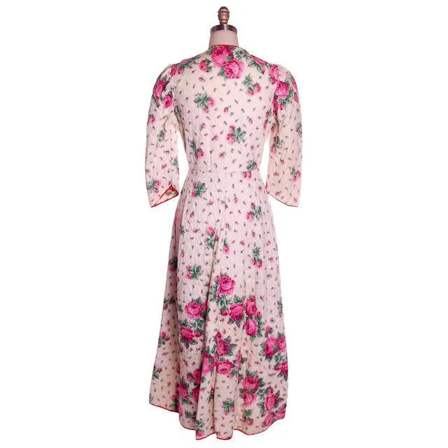 Vintage Quilted Cotton Robe Super 1940s Red/Pink Roses Border  36-30-49