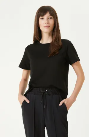 WOMEN'S Black Basic T-shirt