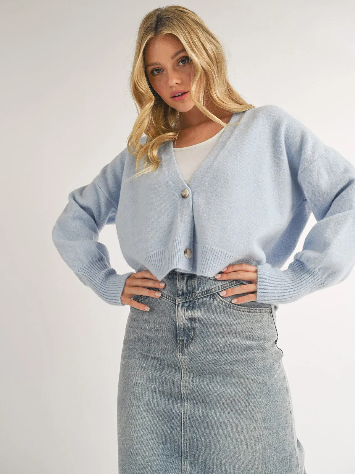 WOMEN'S LONG SLEEVE BUTTON UP CARDIGAN SWEATER