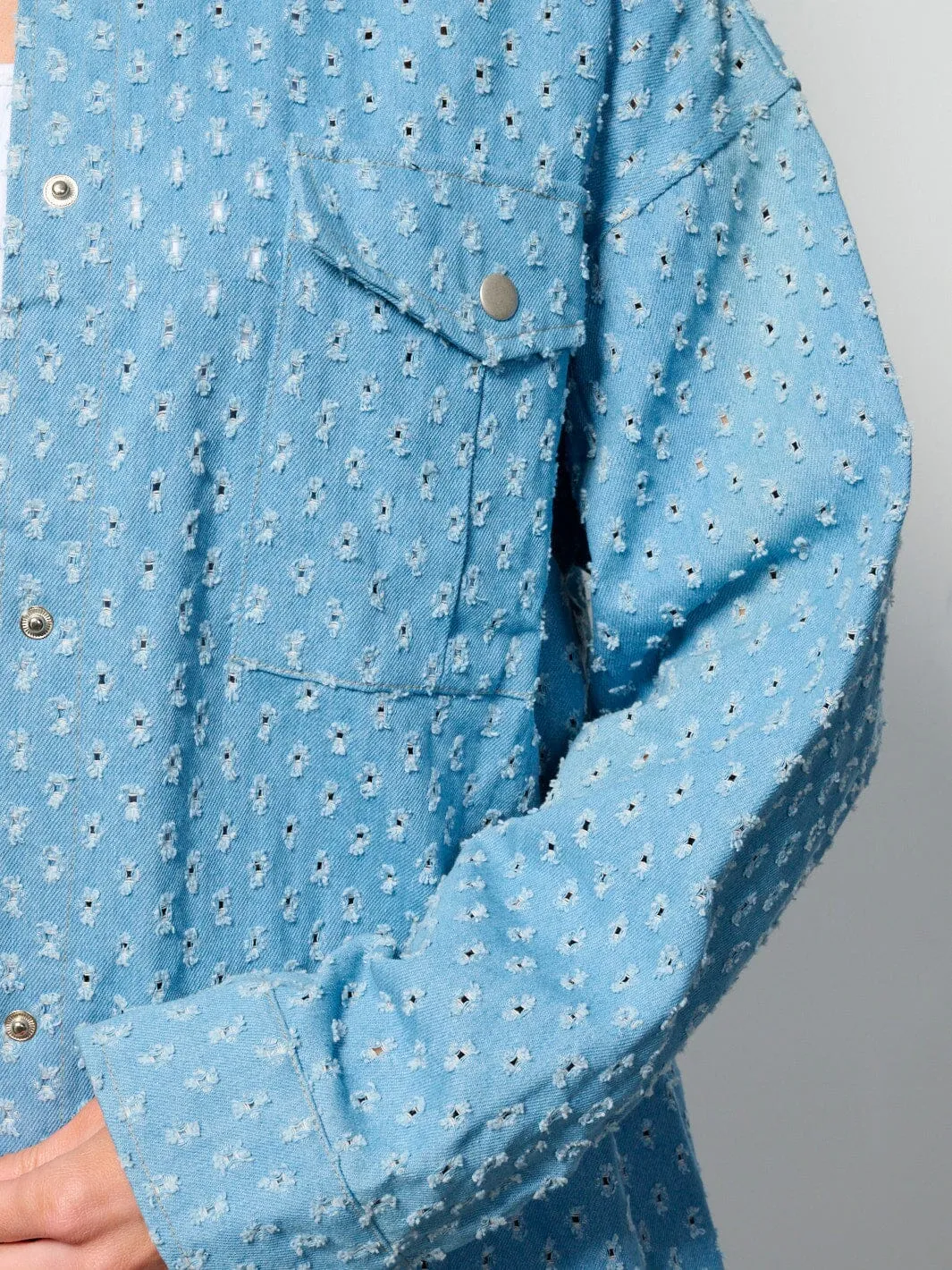 WOMEN'S LONG SLEEVE BUTTON UP POCKETS EYELET DENIM OVERSIZED TOP