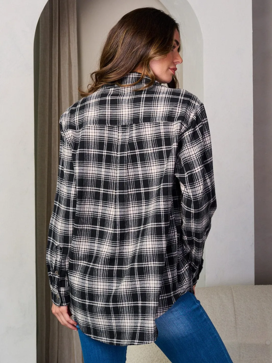 WOMEN'S LONG SLEEVE BUTTON UP POCKETS PLAID SHIRT