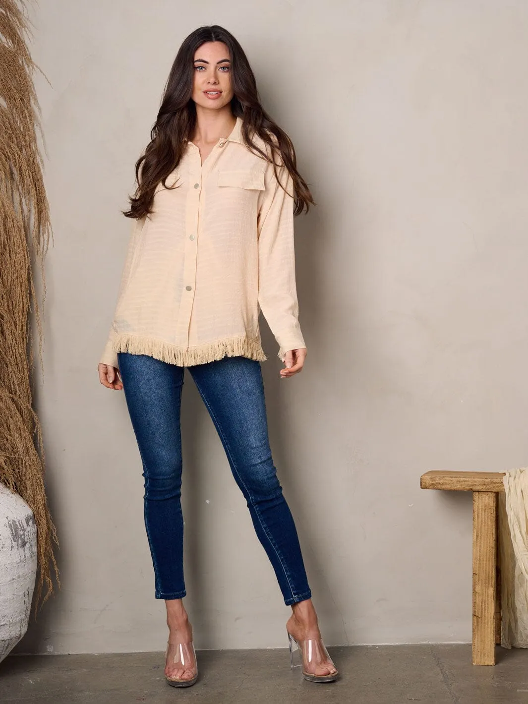 WOMEN'S LONG SLEEVE BUTTON UP RAW BOTTOM HEM TOP