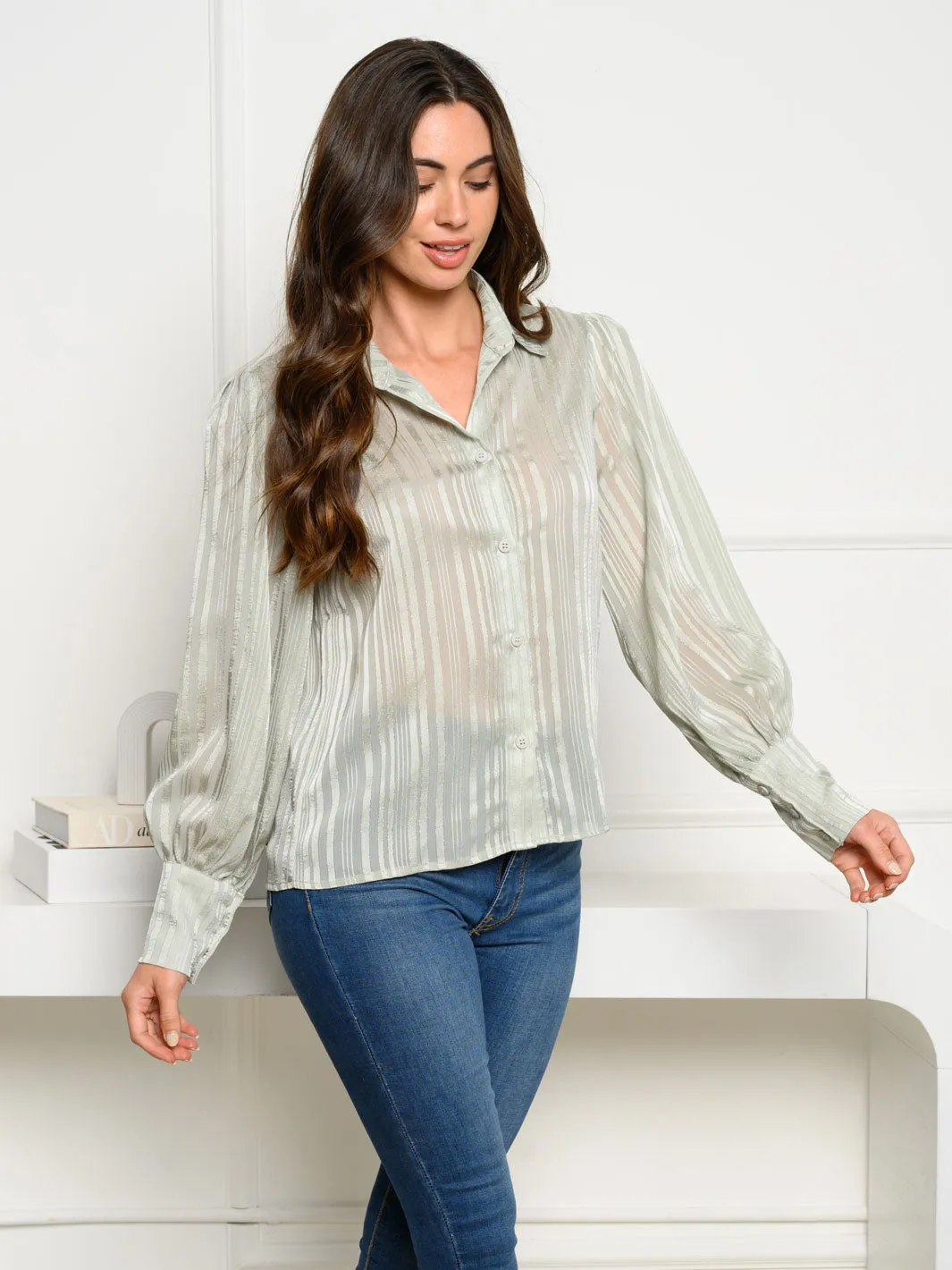 WOMEN'S LONG SLEEVE SHIMMER BUTTON UP TOP