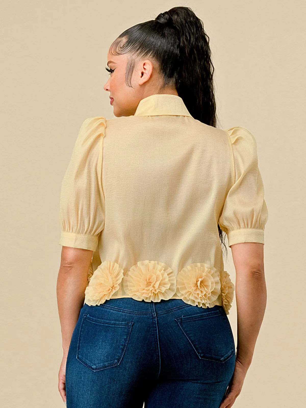 WOMEN'S SHORT PUFF SLEEVES BUTTON UP FLOWER TRIM BLOUSE