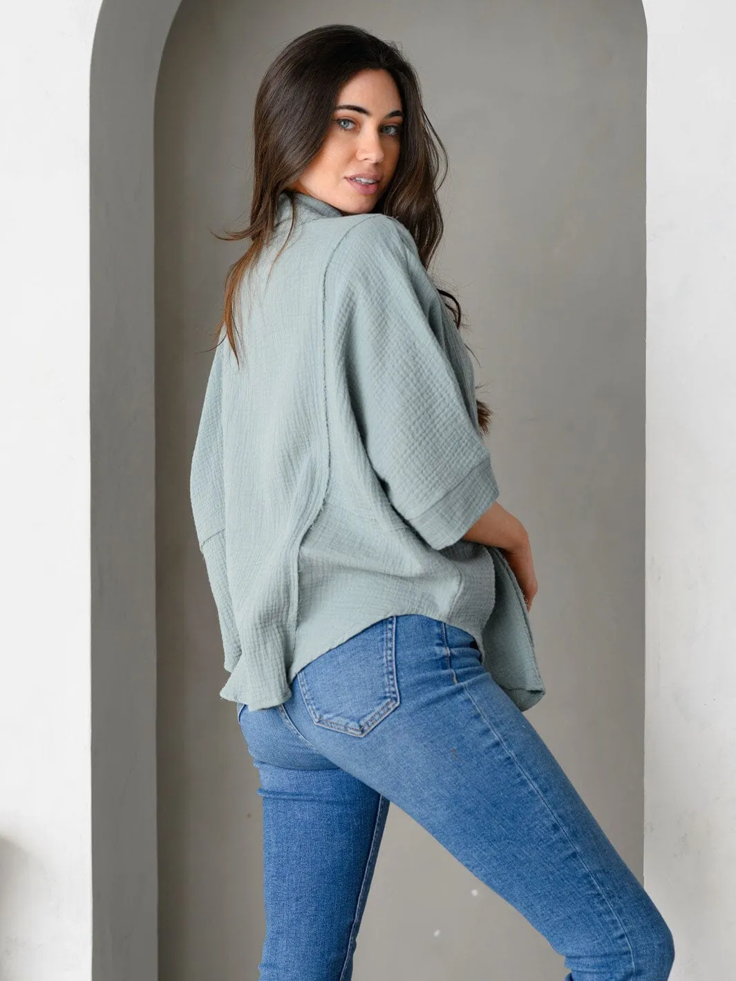 WOMEN'S SHORT SLEEVE BUTTON UP LOOSE FIT TOP