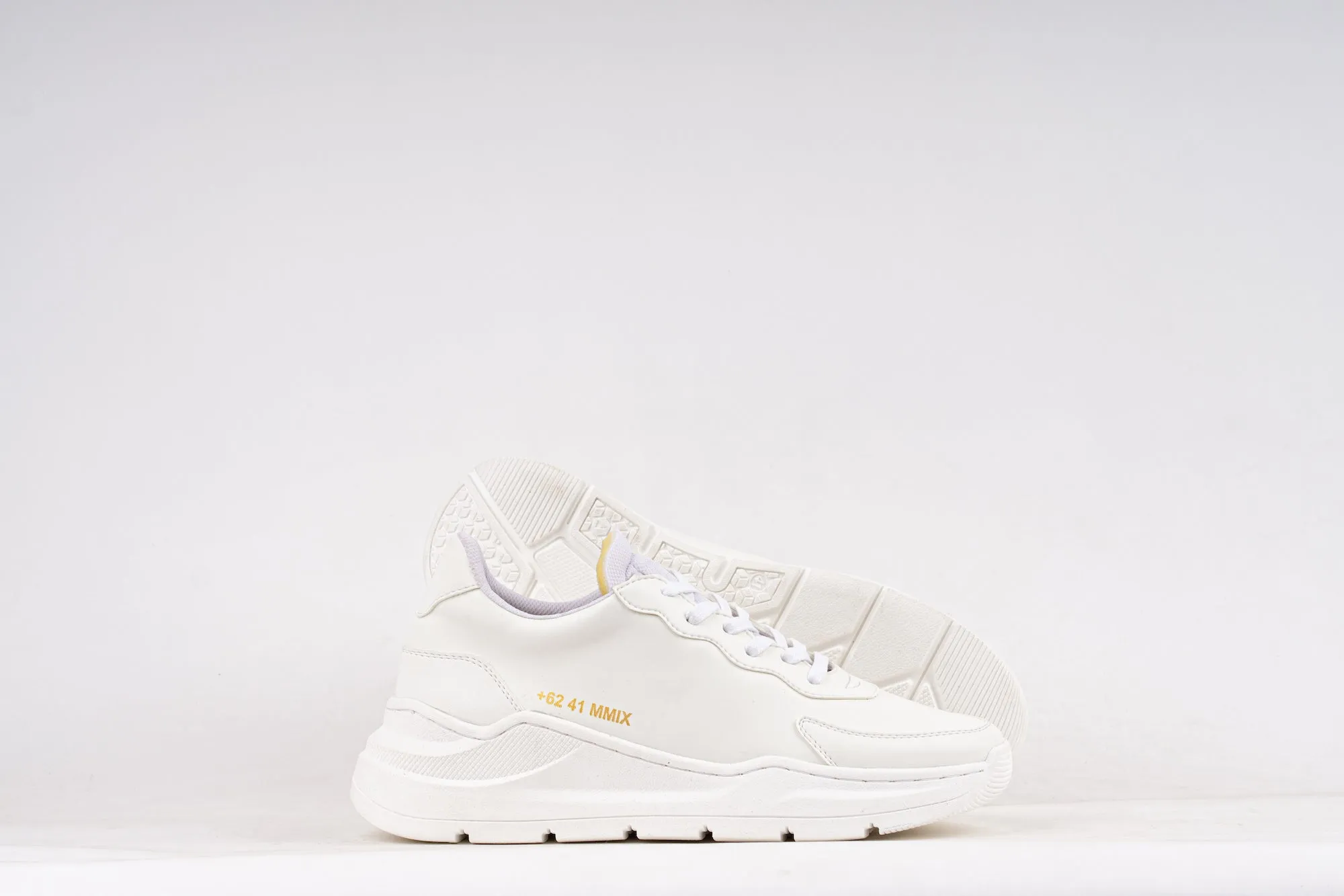 ZEUS | TRIPLE WHITE | UNISEX
